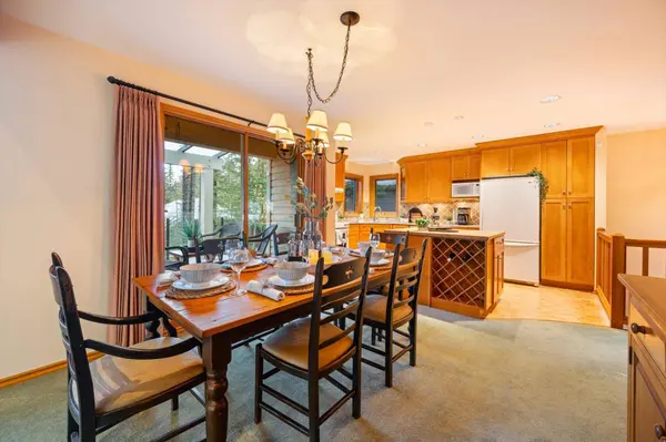 3205 Arbutus DR, Whistler, BC V8E 0B8