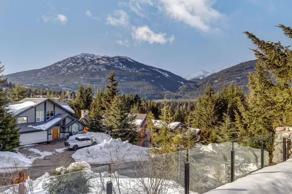 6361 Fairway DR, Whistler, BC V8E 0C9