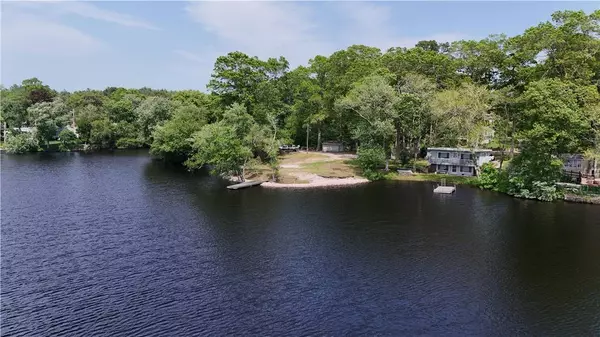 3 Lakeside DR, Hopkinton, RI 02832