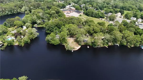 3 Lakeside DR, Hopkinton, RI 02832