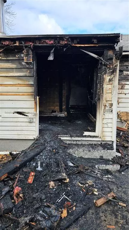 132 Greenville RD, North Smithfield, RI 02896