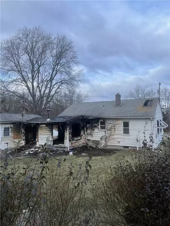 132 Greenville RD, North Smithfield, RI 02896