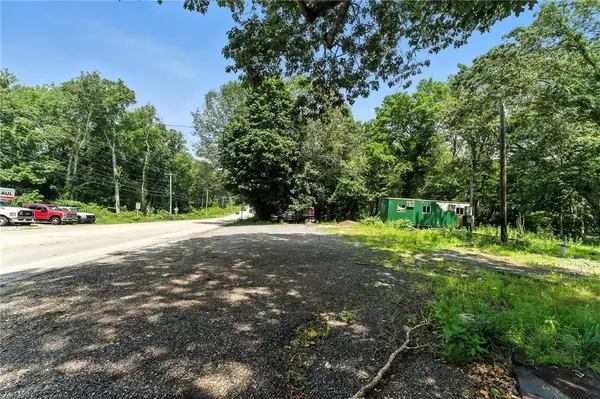 0 Quaker LN, North Kingstown, RI 02852