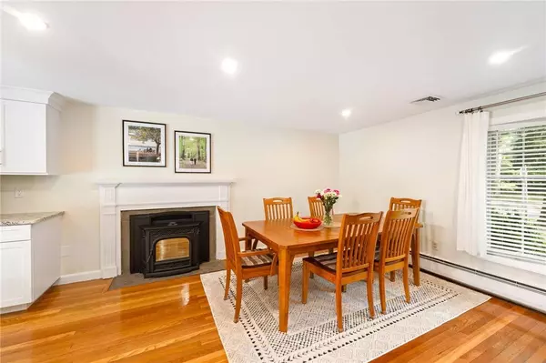 505 Cedar AVE, East Greenwich, RI 02818