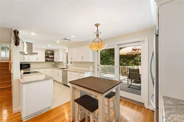 505 Cedar AVE, East Greenwich, RI 02818