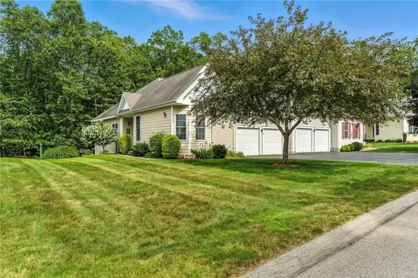 35 Andrews DR, Uxbridge, MA 01569