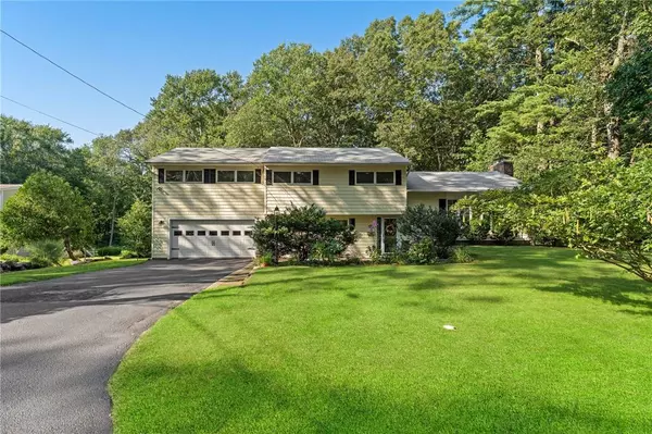 505 Cedar AVE, East Greenwich, RI 02818