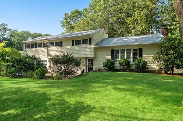 505 Cedar AVE, East Greenwich, RI 02818