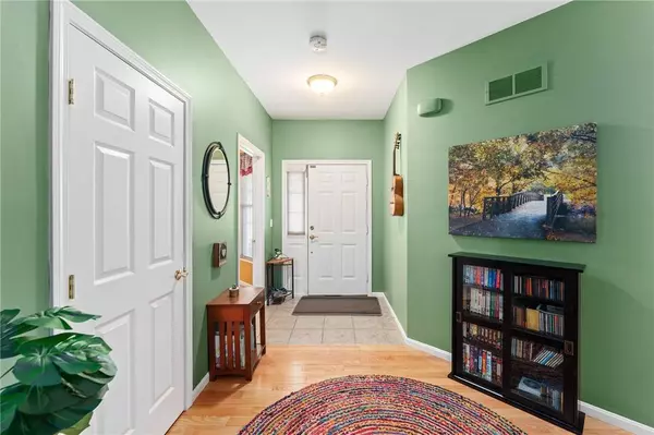 35 Andrews DR, Uxbridge, MA 01569