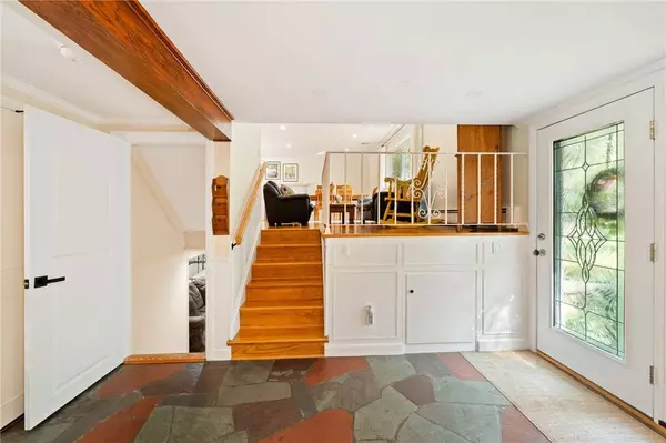 505 Cedar AVE, East Greenwich, RI 02818