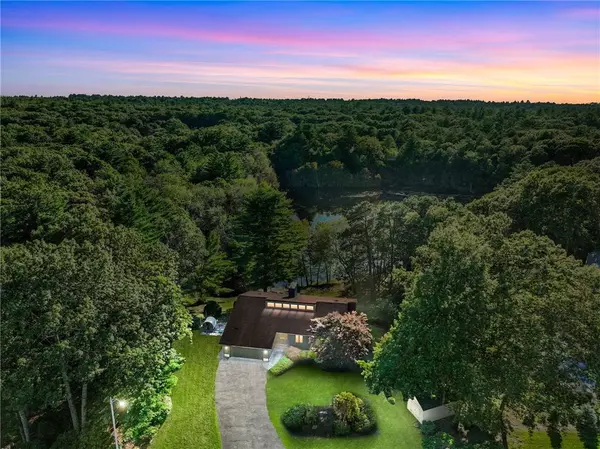 3 Karen Marie DR, North Smithfield, RI 02830