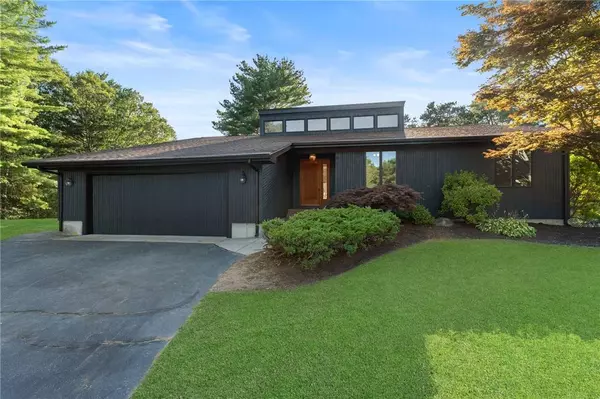 3 Karen Marie DR, North Smithfield, RI 02830