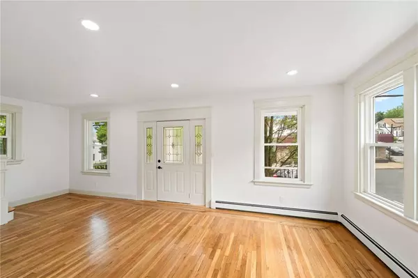 1314 Chalkstone AVE, Providence, RI 02908