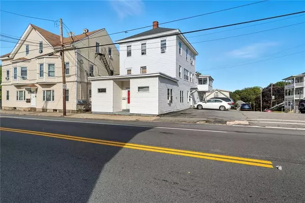 1366 Main ST, West Warwick, RI 02893