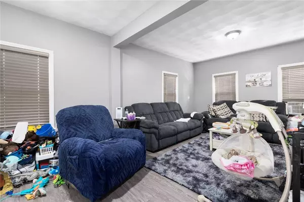 10 Grove ST, West Warwick, RI 02893