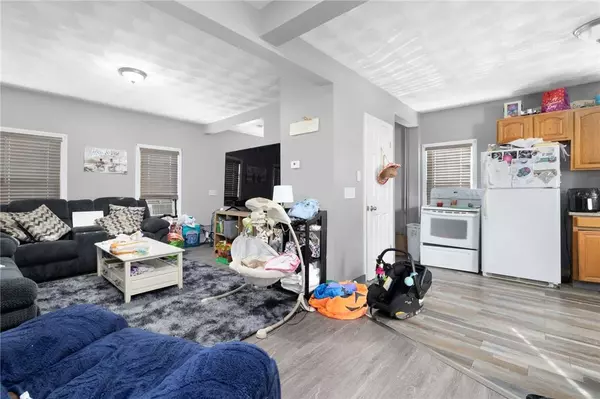 10 Grove ST, West Warwick, RI 02893