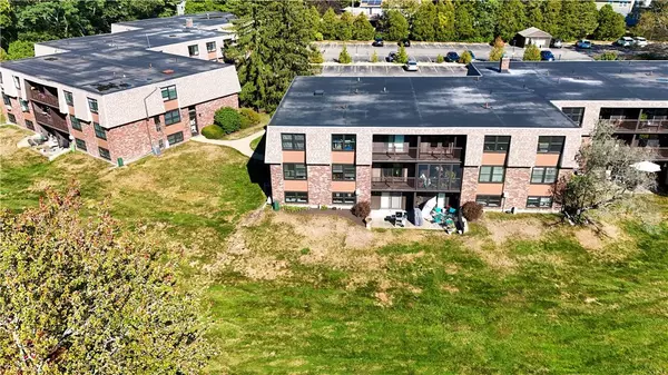 510 Child ST #303B, Warren, RI 02885