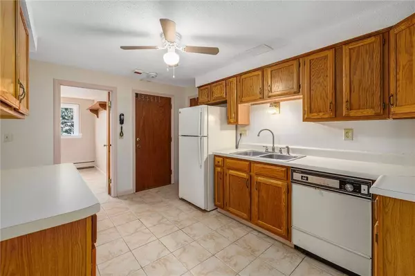 510 Child ST #303B, Warren, RI 02885