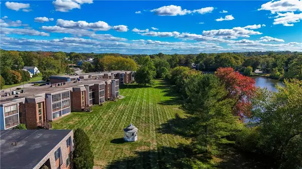 510 Child ST #303B, Warren, RI 02885