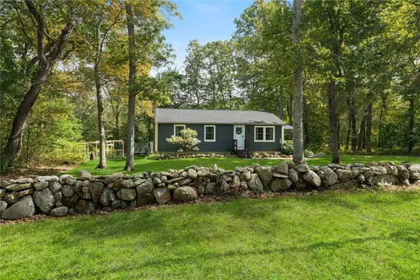 94 Maxson Hill RD, Hopkinton, RI 02804