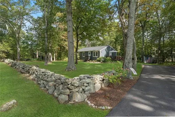 94 Maxson Hill RD, Hopkinton, RI 02804