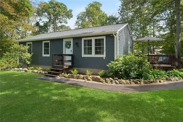 94 Maxson Hill RD, Hopkinton, RI 02804