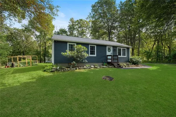94 Maxson Hill RD, Hopkinton, RI 02804