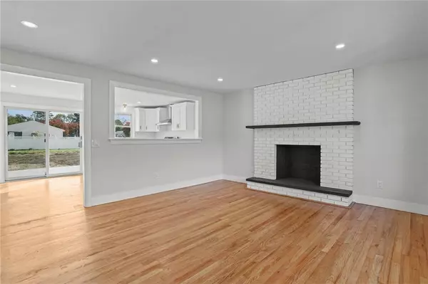 9 Buffalo AVE, Warren, RI 02885