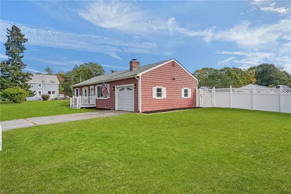 9 Buffalo AVE, Warren, RI 02885