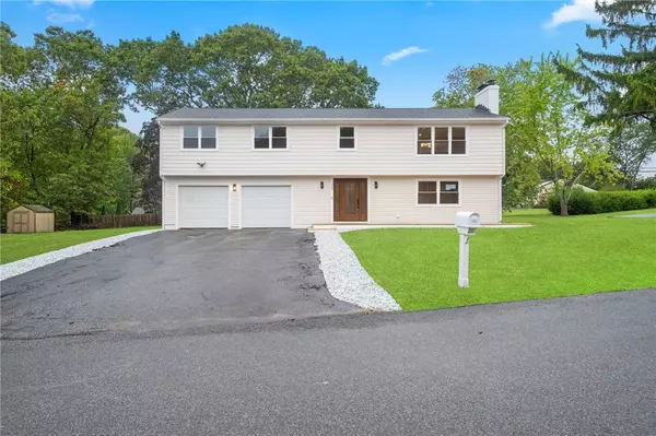 75 Walnut RD, North Kingstown, RI 02852