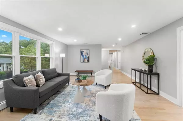 75 Walnut RD, North Kingstown, RI 02852