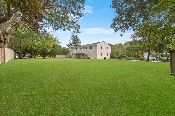 75 Walnut RD, North Kingstown, RI 02852