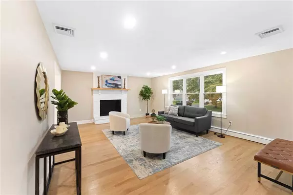 75 Walnut RD, North Kingstown, RI 02852