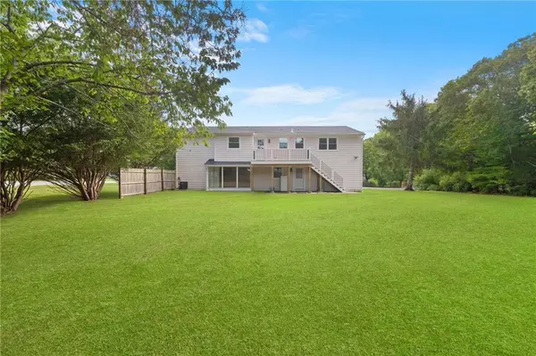 75 Walnut RD, North Kingstown, RI 02852