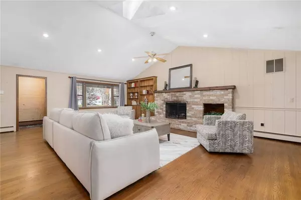 445 Stone Ridge DR, East Greenwich, RI 02818