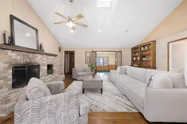 445 Stone Ridge DR, East Greenwich, RI 02818