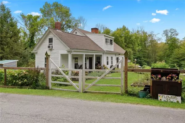 16 Burgess RD, Foster, RI 02825