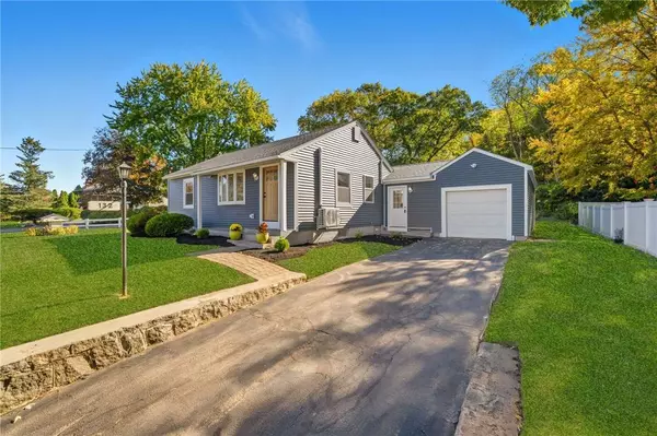 132 Greenville RD, North Smithfield, RI 02896