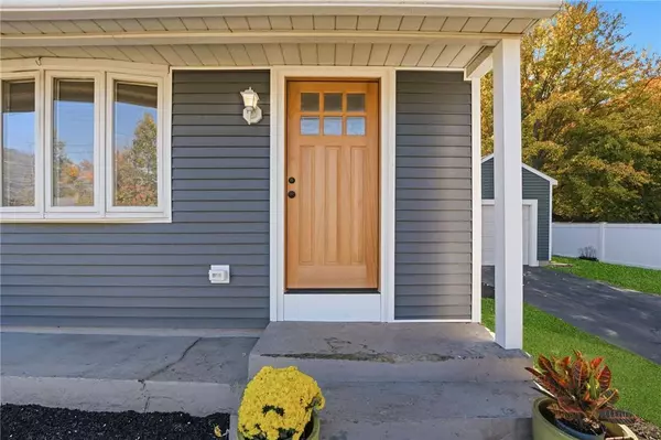 132 Greenville RD, North Smithfield, RI 02896