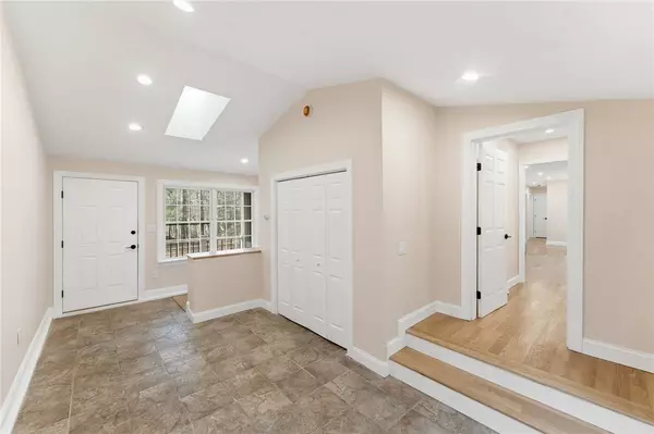 801 Tunk Hill RD, Scituate, RI 02825