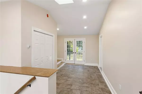 801 Tunk Hill RD, Scituate, RI 02825