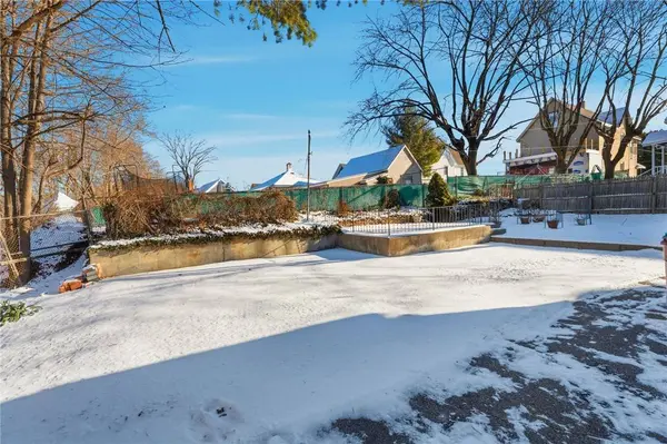 92 Rockland AVE, Woonsocket, RI 02895