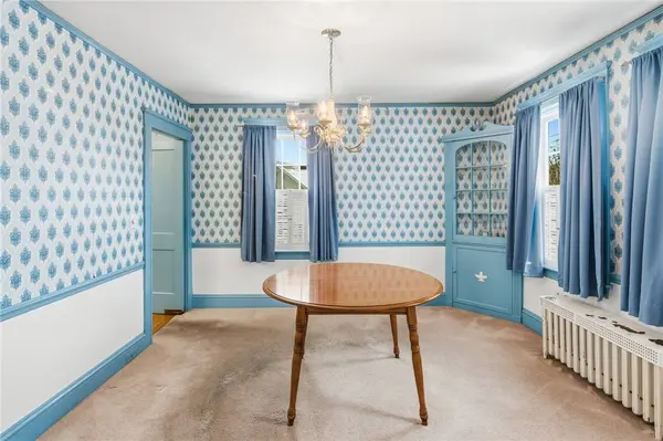 124 Ferris AVE, East Providence, RI 02916