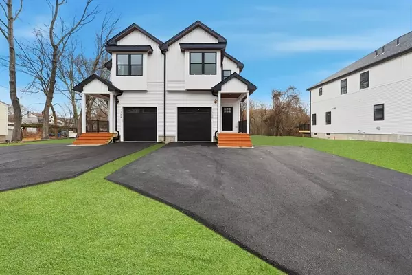 138 Fisher St #A, Attleboro, MA 02703