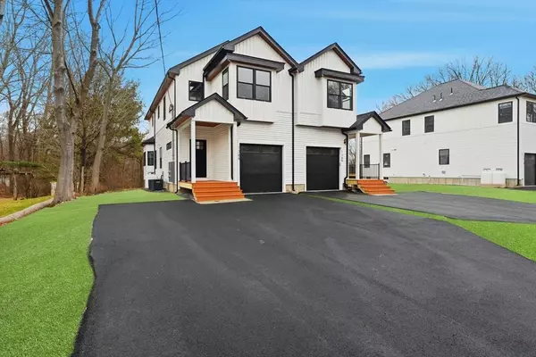 138 Fisher St #A, Attleboro, MA 02703