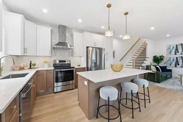 138 Fisher St #B, Attleboro, MA 02703