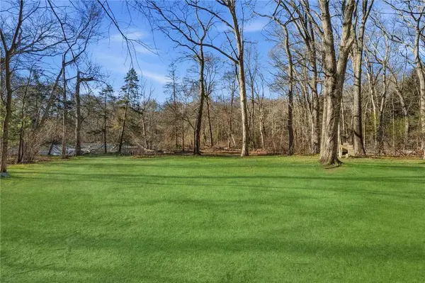 100 Forge RD, North Kingstown, RI 02852