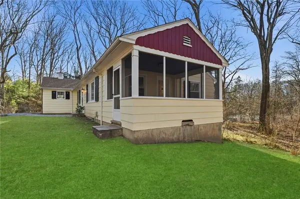 100 Forge RD, North Kingstown, RI 02852