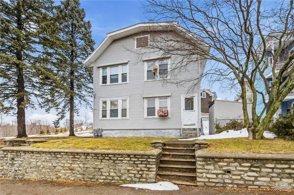 372 Cumberland Hill RD, Woonsocket, RI 02895