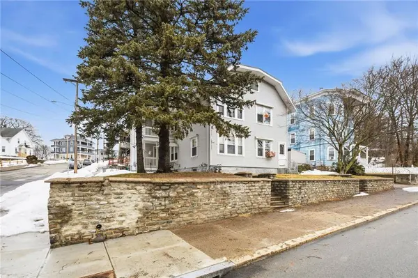 372 Cumberland Hill RD, Woonsocket, RI 02895